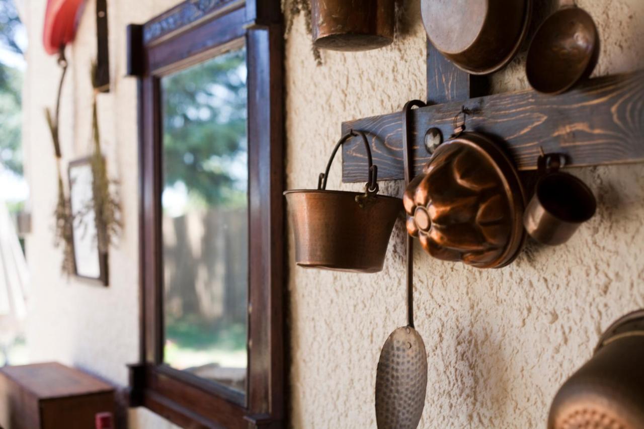 Отель Vintage Provence Арль Экстерьер фото